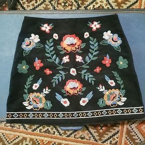 Embroidered mini-skirt SM